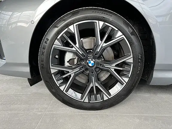 BMW 120 2026 photo 4