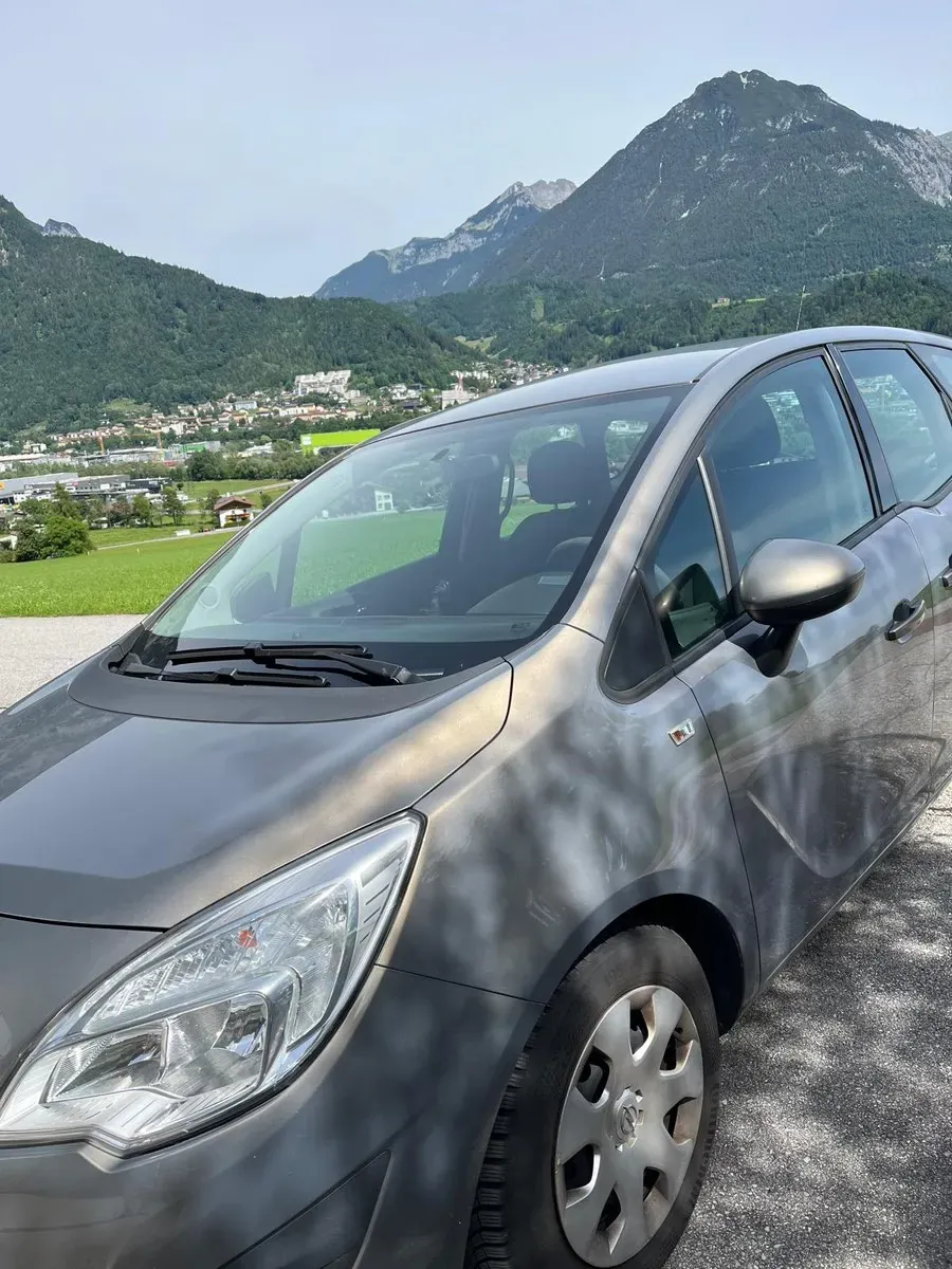 Opel Meriva 2011 photo 2