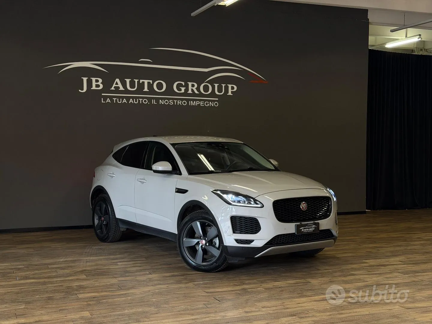 Jaguar E-Pace 2020 photo 3