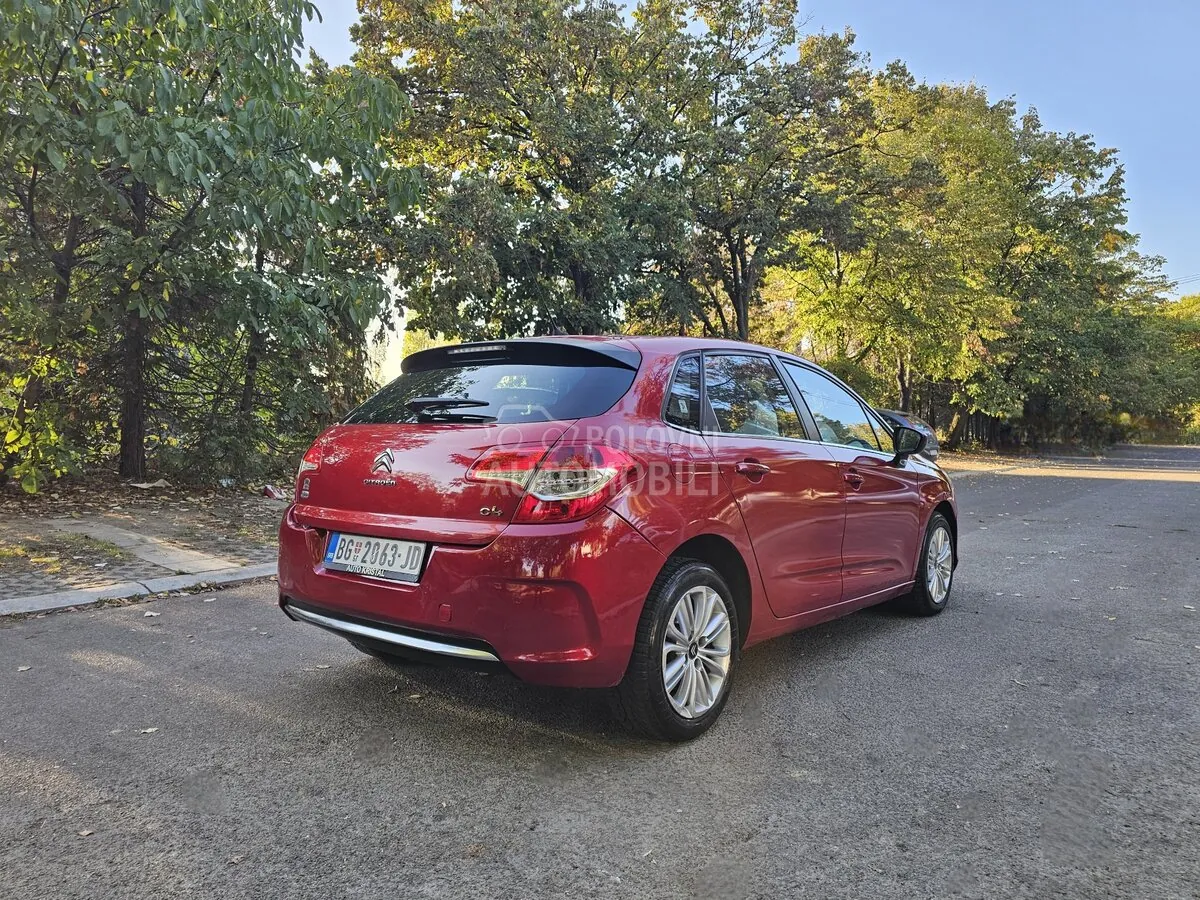 Citroen C4 2015 photo 3
