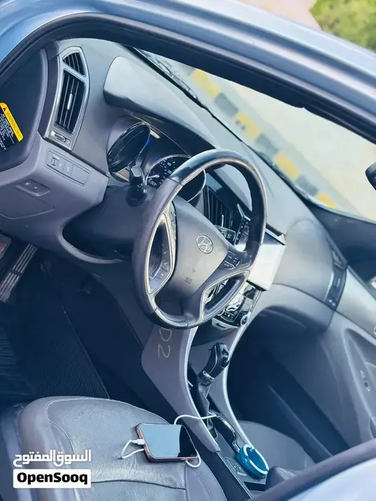 Hyundai Sonata 2012 photo 2