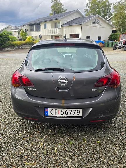 Opel Astra 2009 photo 4