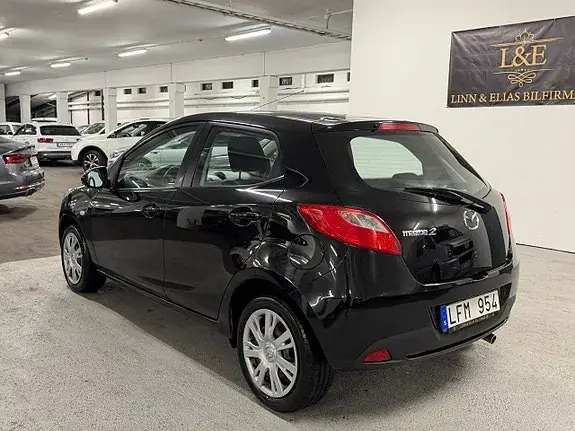 Mazda 2 2011 photo 5