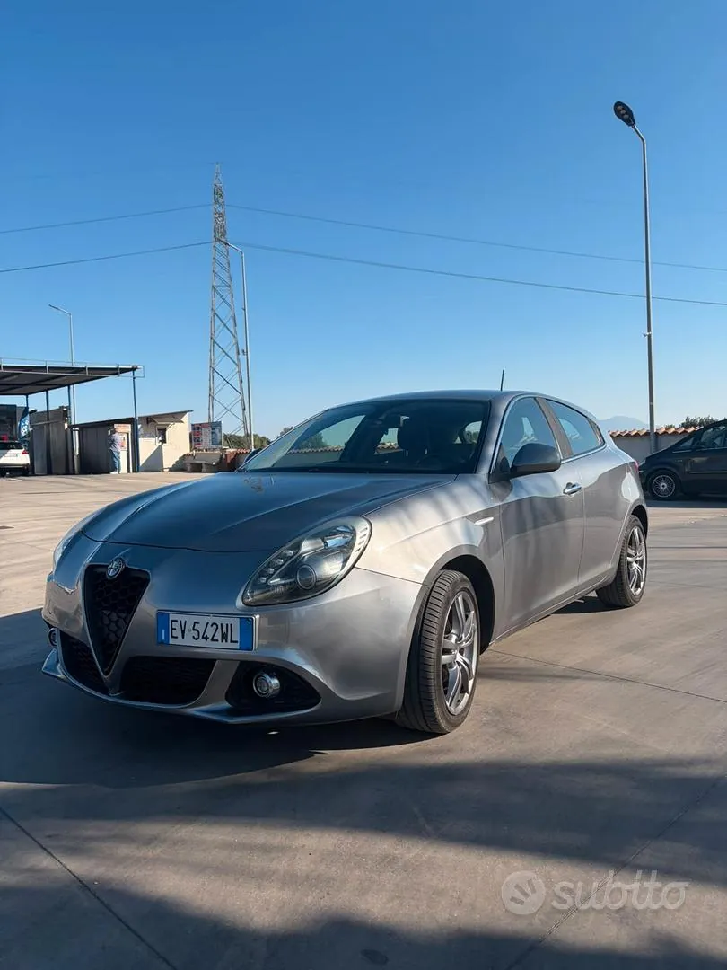 Alfa Romeo Giulietta 2014 photo 3