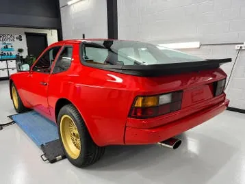 Porsche 944
