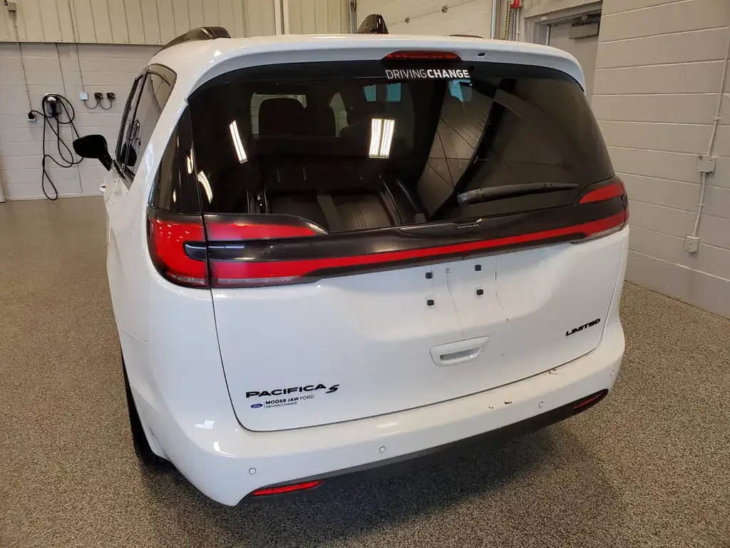 Chrysler Pacifica 2025 photo 4
