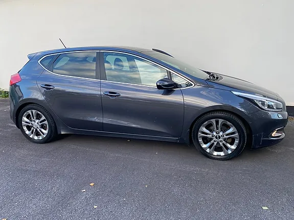 Kia Ceed 2013 photo 2