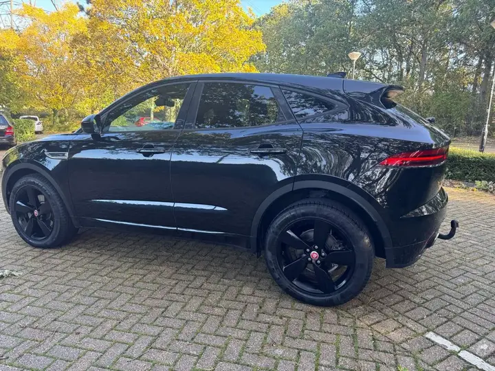 Jaguar E-Pace 2019 photo 4