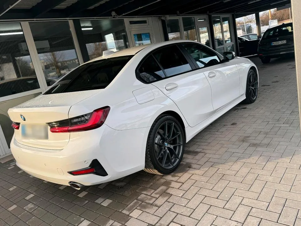 BMW 318I