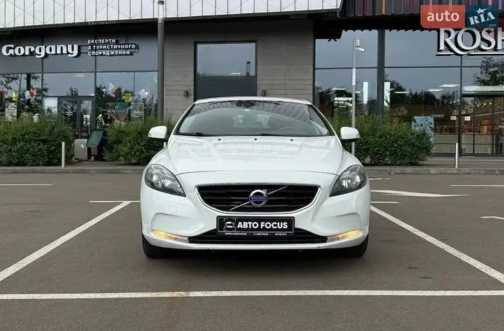 Volvo V40 2013 photo 3