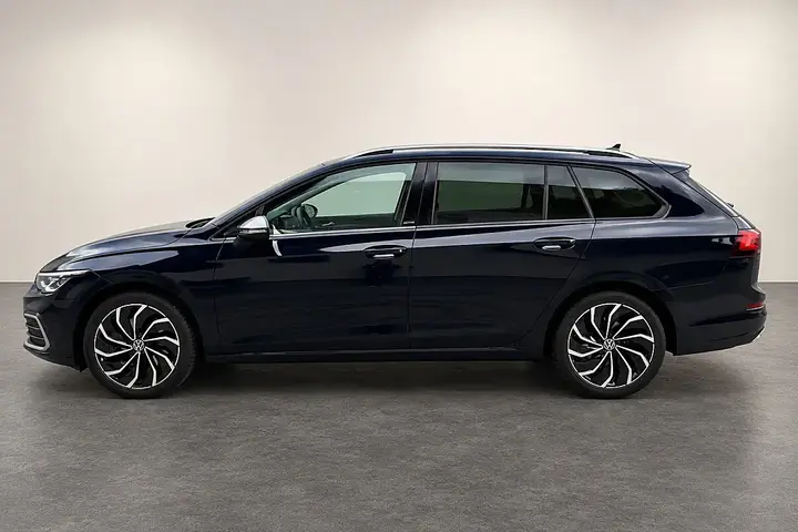 Volkswagen Golf Variant 2023 photo 2