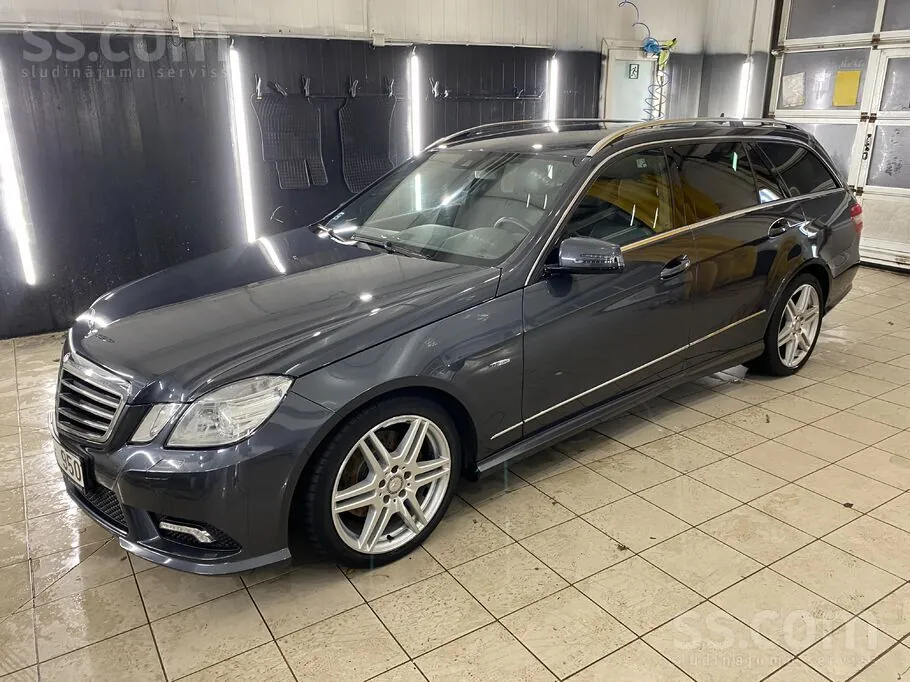 Mercedes-Benz E350 2010 photo 5