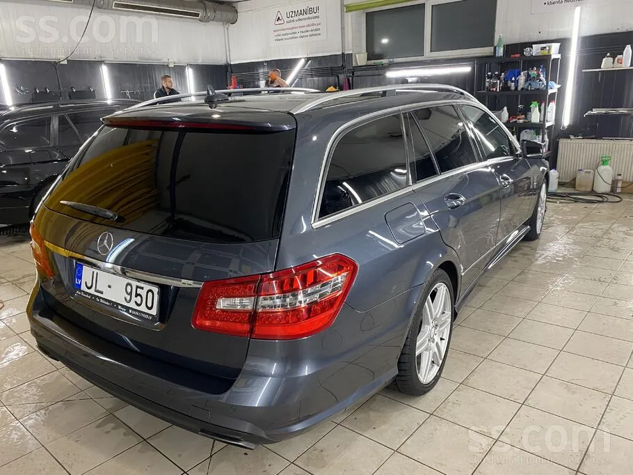 Mercedes-Benz E350 2010 photo 3