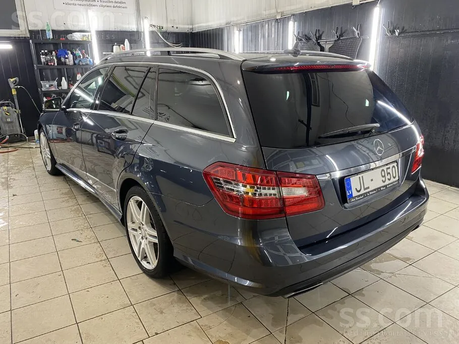 Mercedes-Benz E350 2010 photo 2