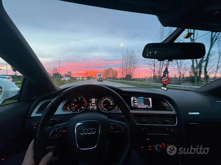 Audi A5 2011 photo 5