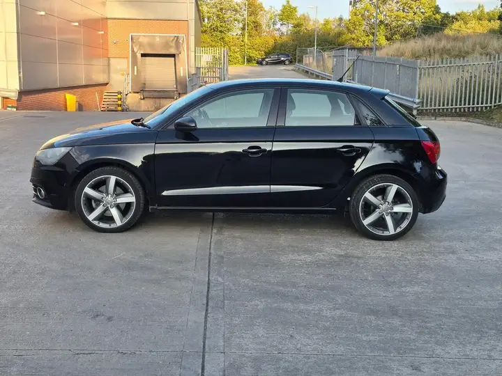 Audi A1 2012 photo 4