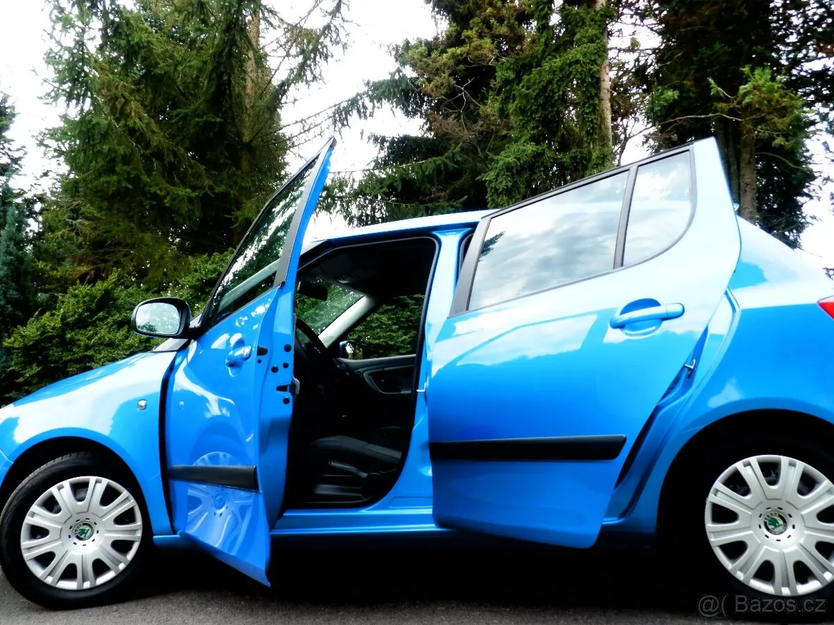 Skoda Fabia 2014 photo 2