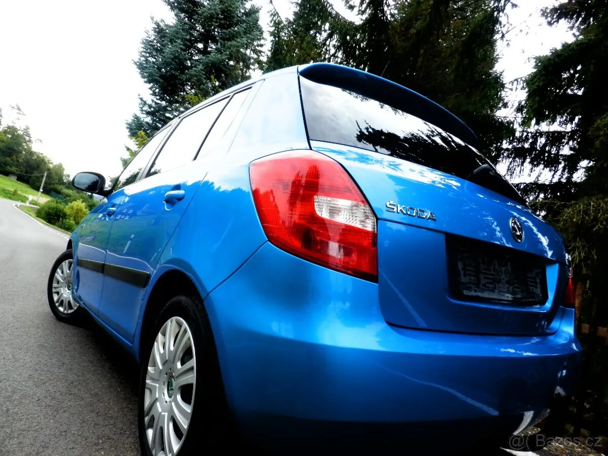 Skoda Fabia 2014 photo 4