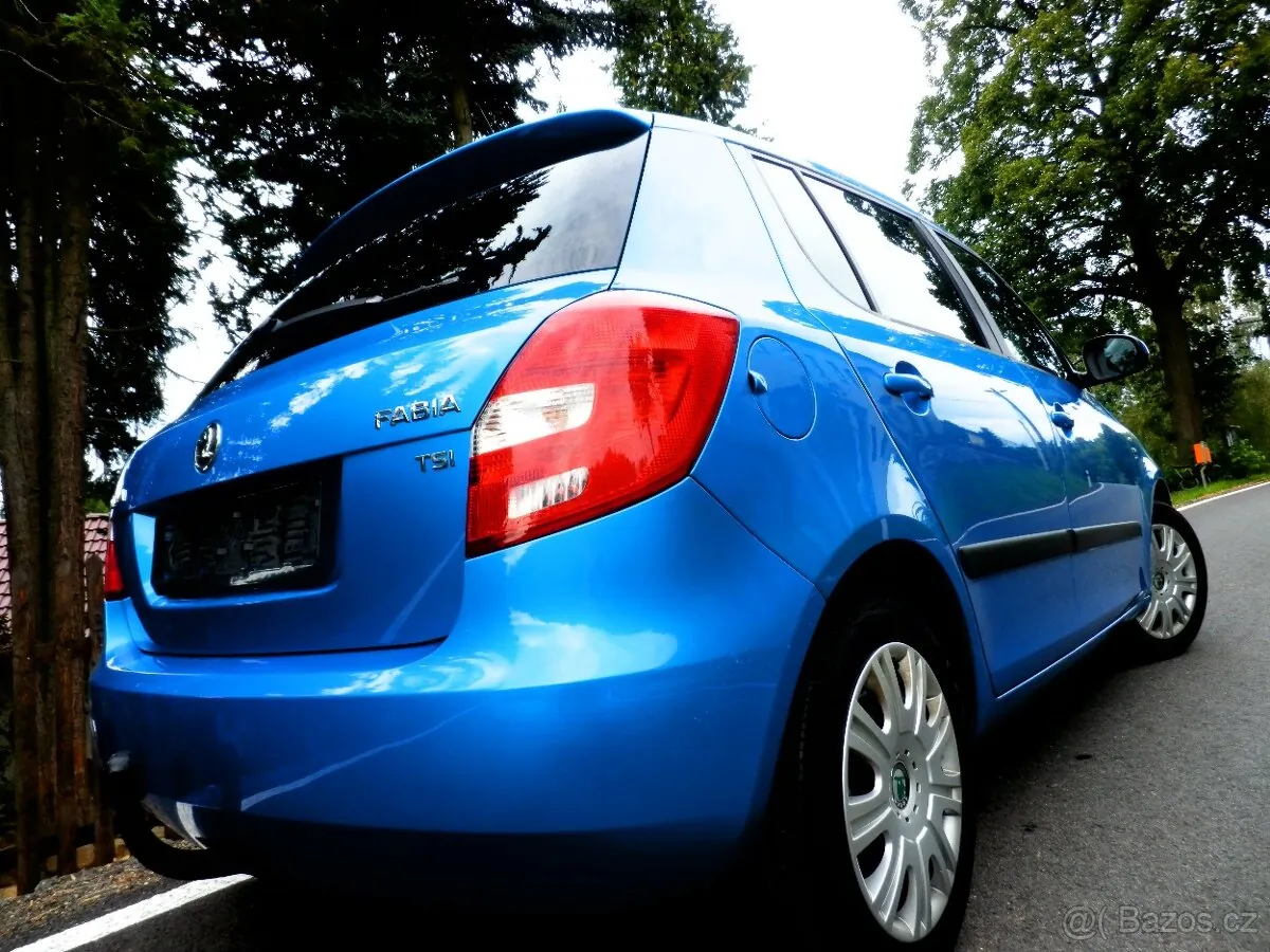 Skoda Fabia 2014 photo 3