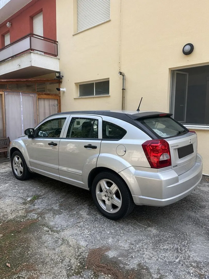 Dodge Caliber 2011 photo 2