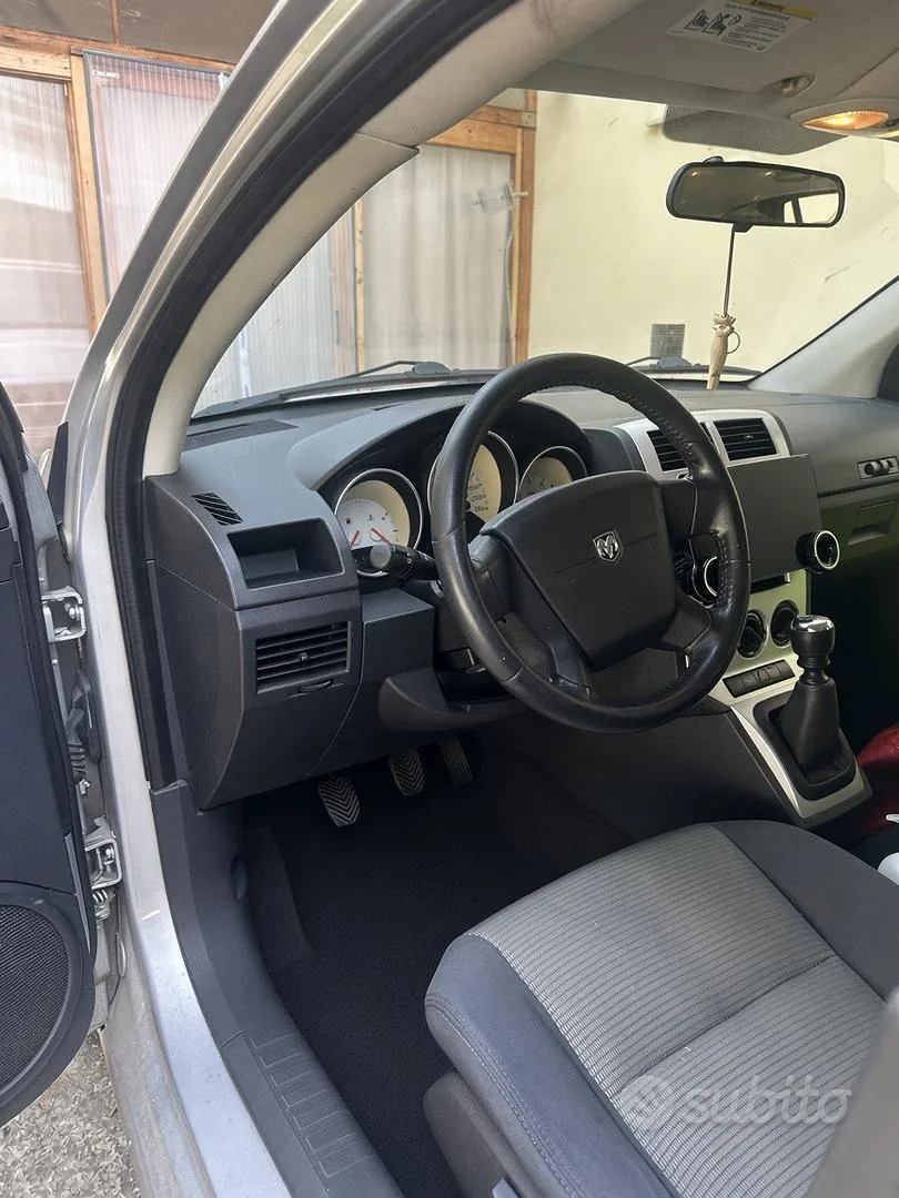 Dodge Caliber 2011 photo 5
