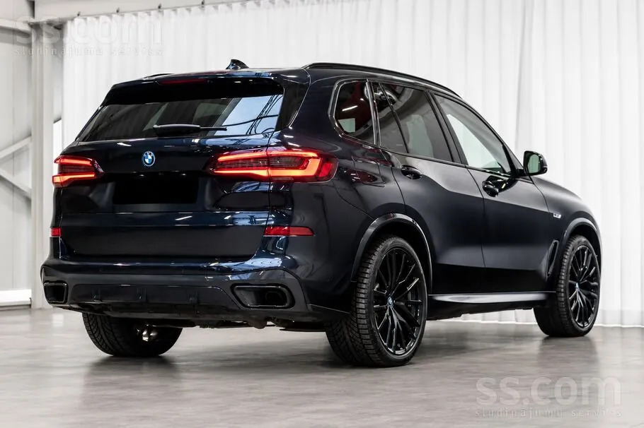 BMW X5 2022 photo 2