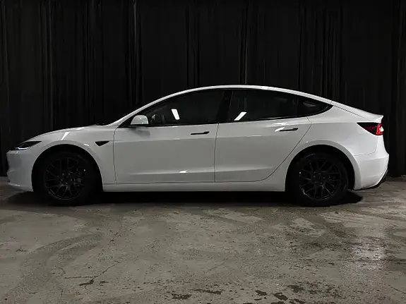 Tesla Model 3 2025 photo 5