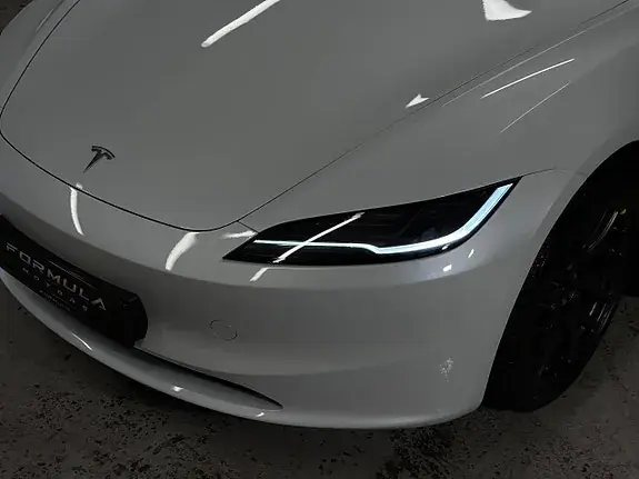 Tesla Model 3 2025 photo 4