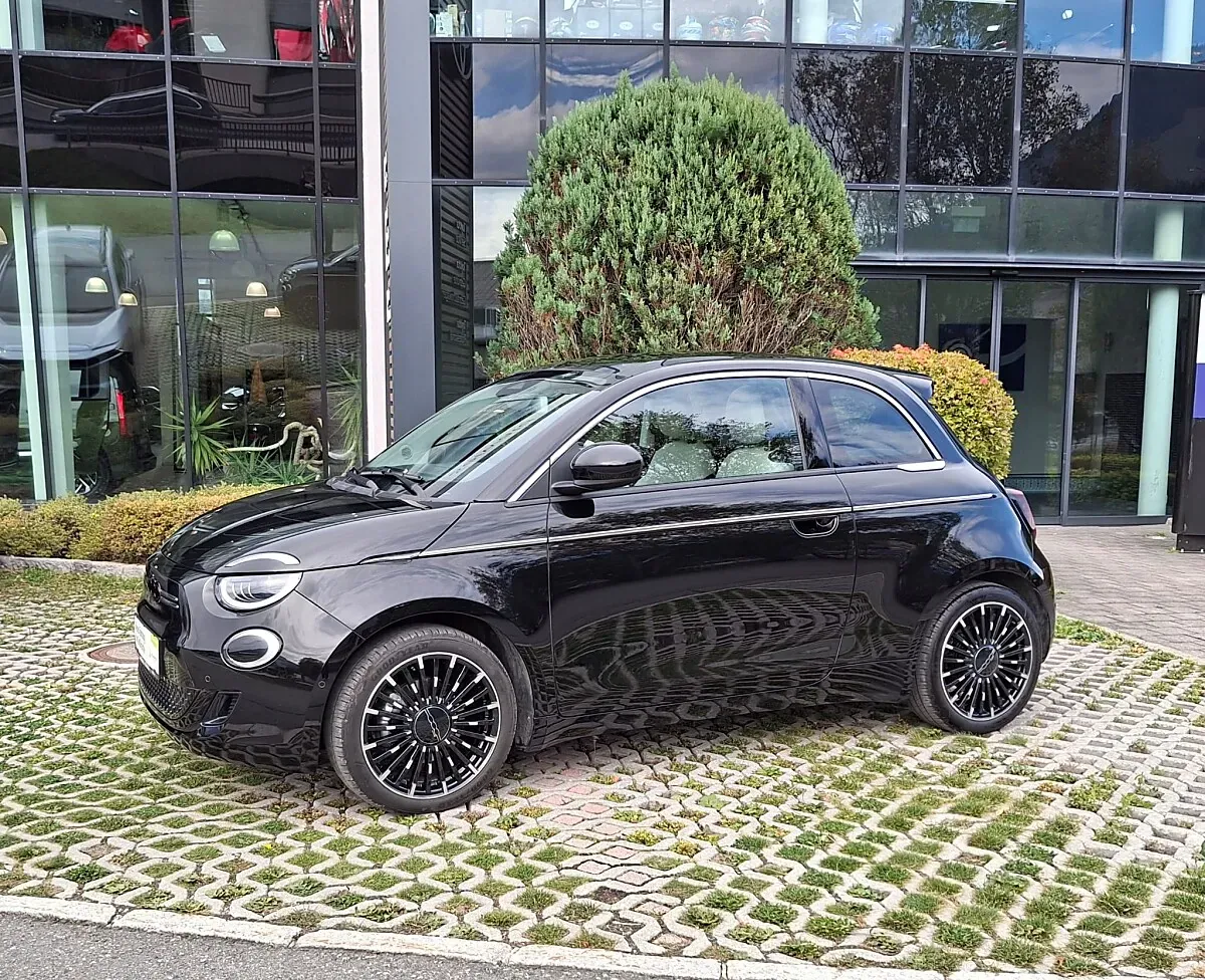 Fiat 500E