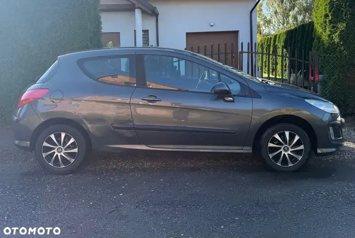 Peugeot 308 2008 photo 4