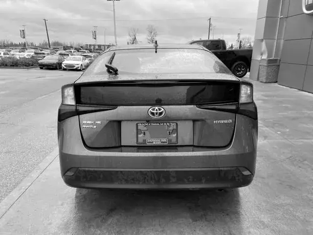 Toyota Prius 2021 photo 5