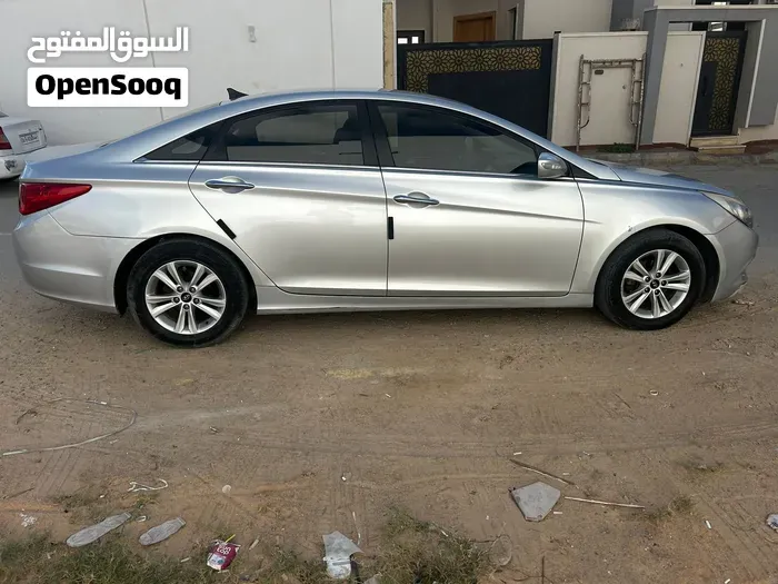 Hyundai Sonata 2012 photo 4