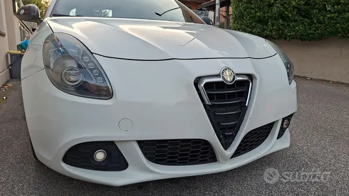 Alfa Romeo Giulietta 2011 photo 5