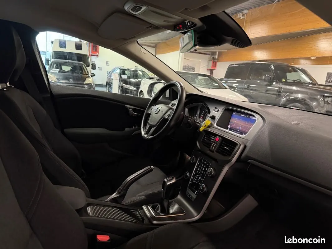 Volvo V40 2018 photo 4