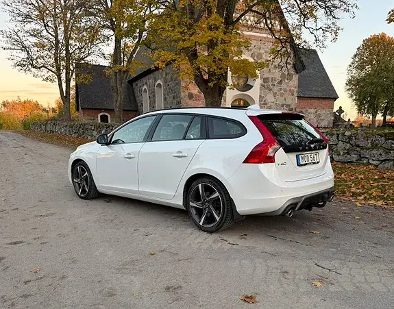Volvo V60 2016 photo 4