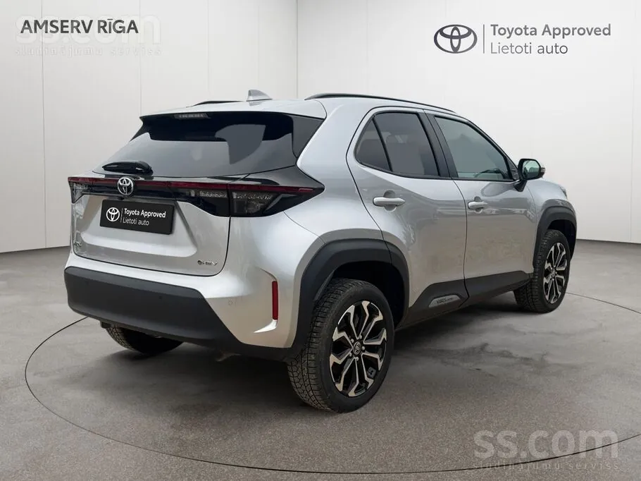 Toyota Yaris Cross 2025 photo 2