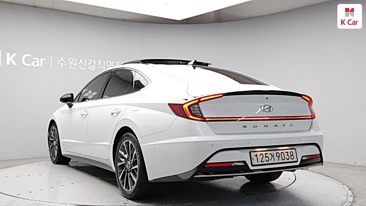 Hyundai Sonata Dn8 Hybrid 2022 photo 4