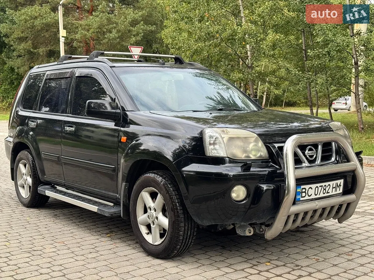 Nissan X-Trail 2003 photo 2
