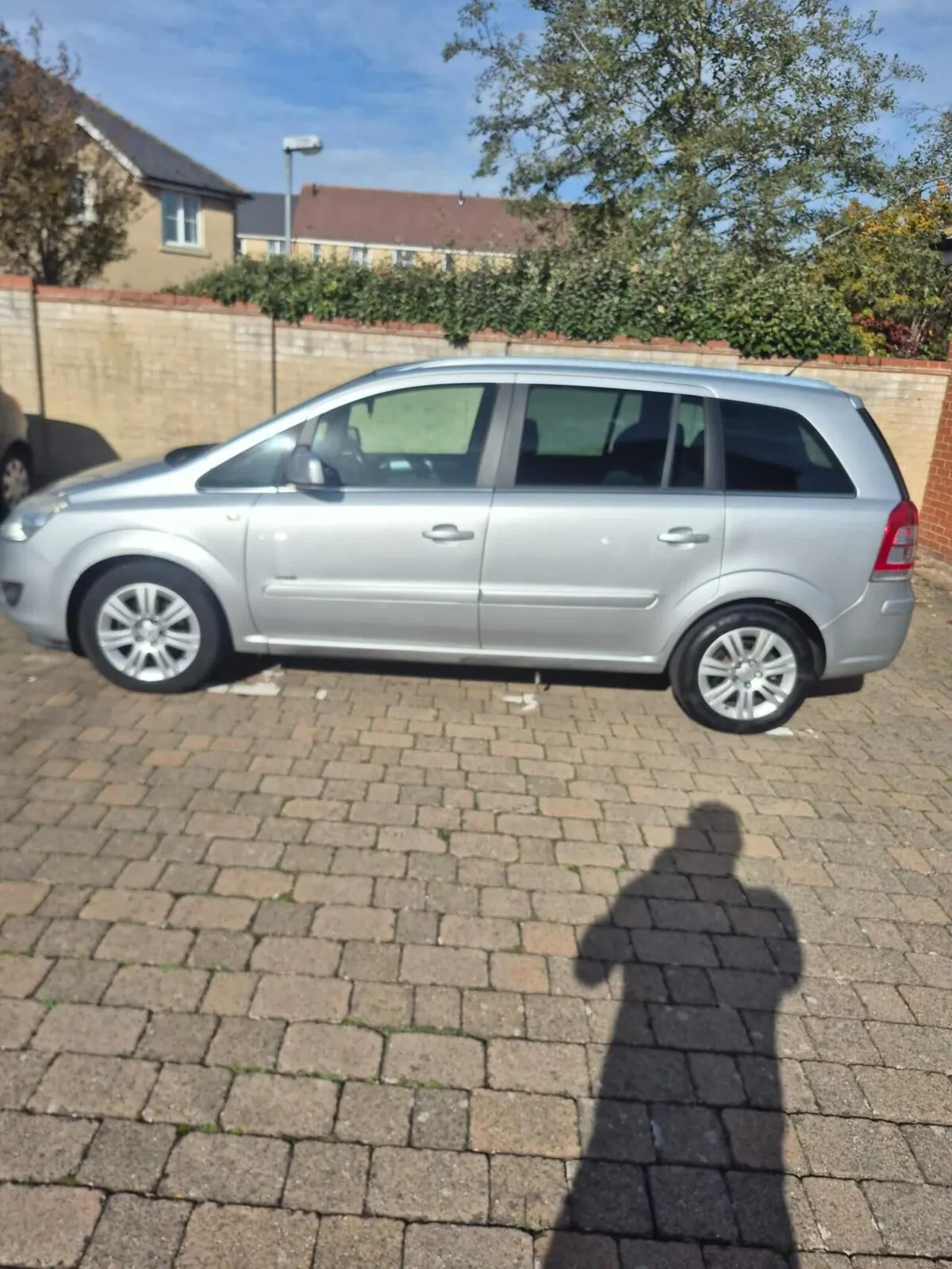 Vauxhall Zafira 2010 photo 2