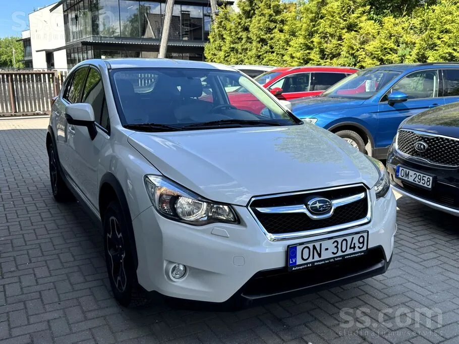 Subaru Xv 2014 photo 2