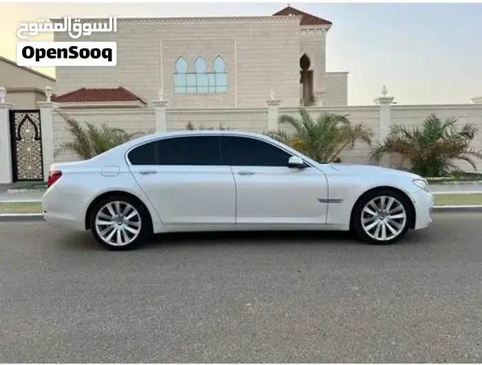 BMW 7 Series 2013 photo 2