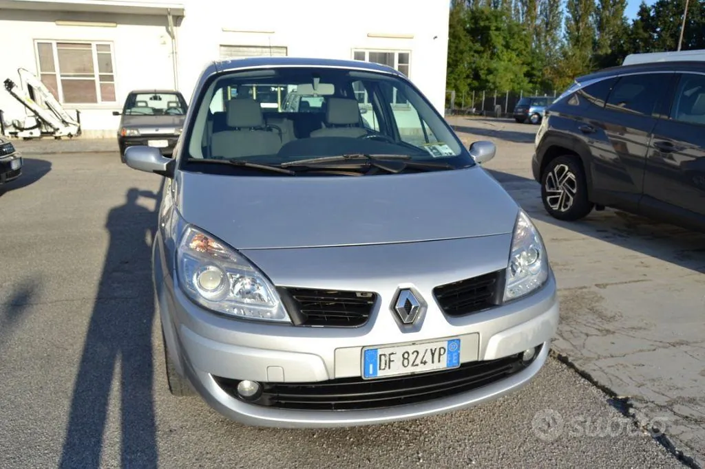 Renault Scenic 2007 photo 2