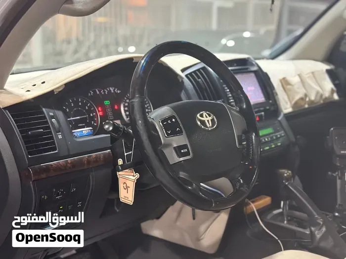 Toyota Land Cruiser Gxr 2013 photo 2