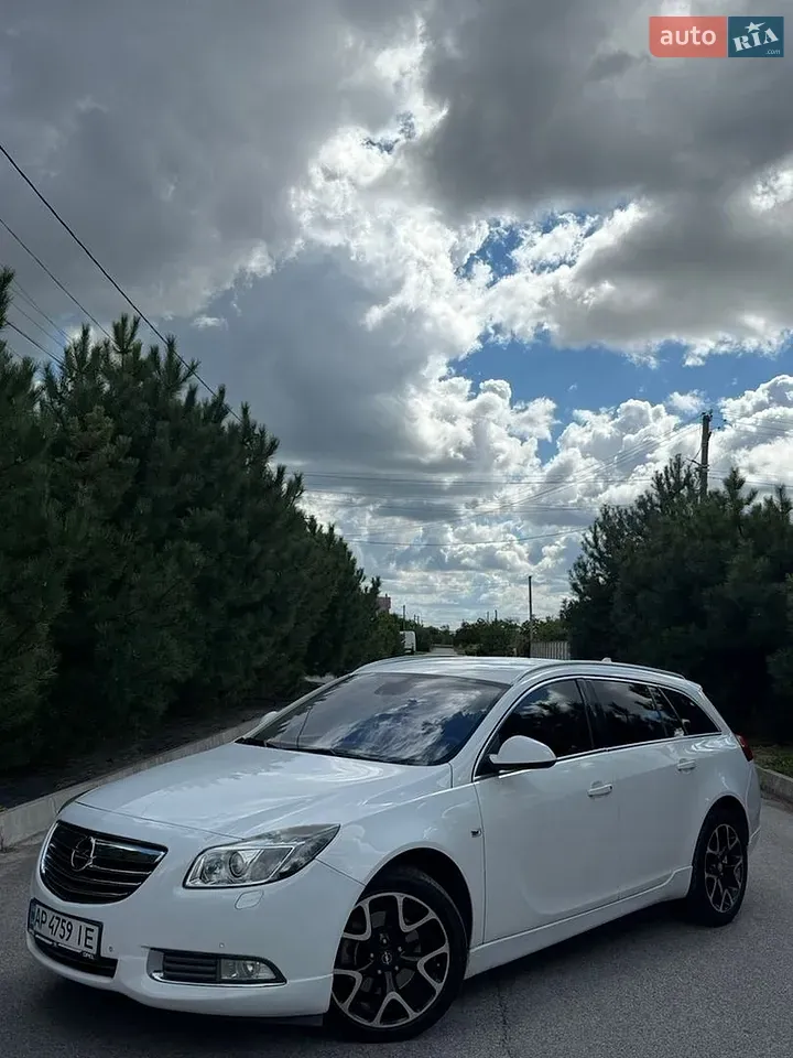 Opel Insignia 2011 photo 2