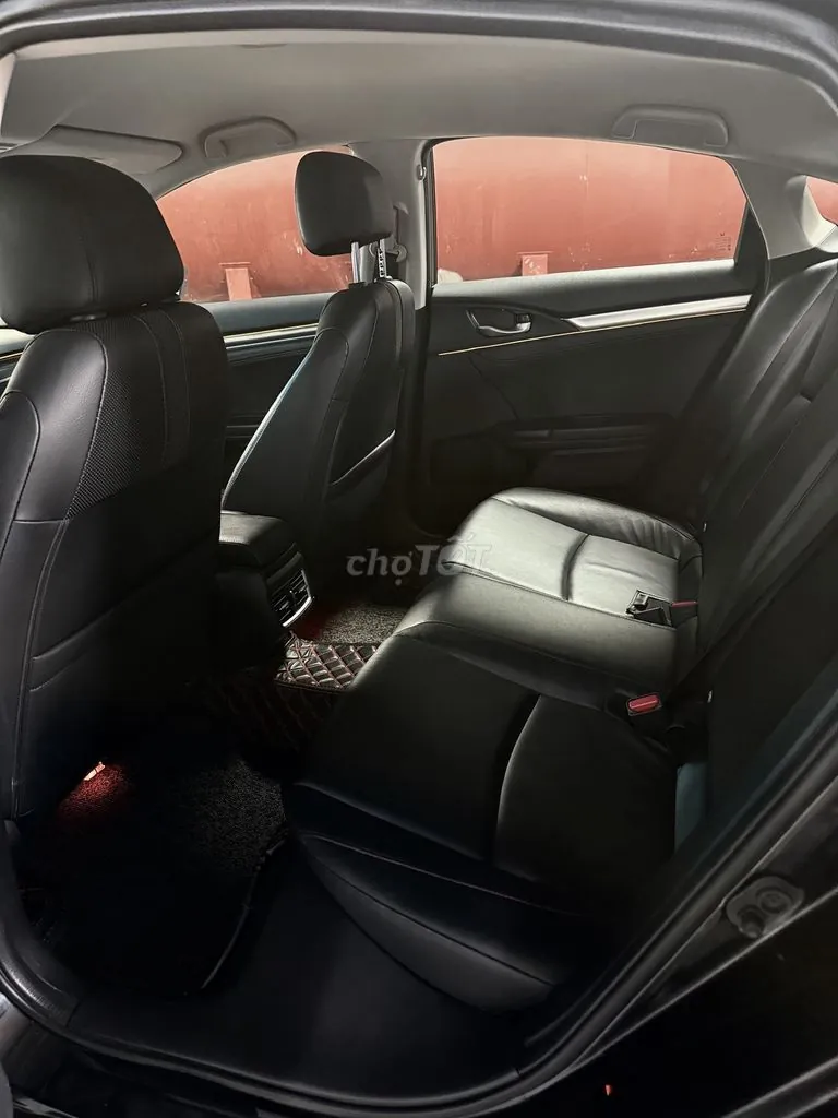 Honda Civic 2021 photo 2