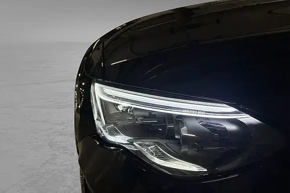 Mercedes-Benz E300 De 2025 photo 4