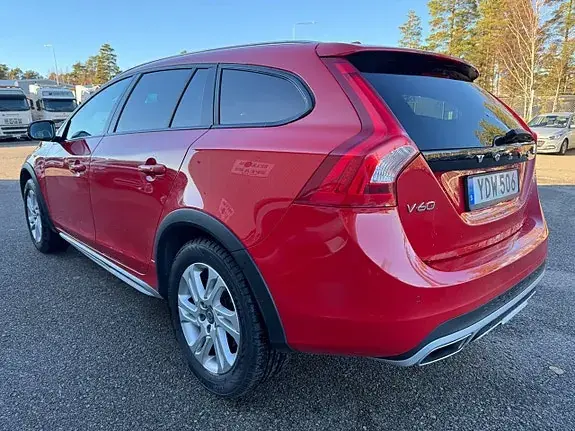 Volvo V60 Cross Country 2017 photo 4