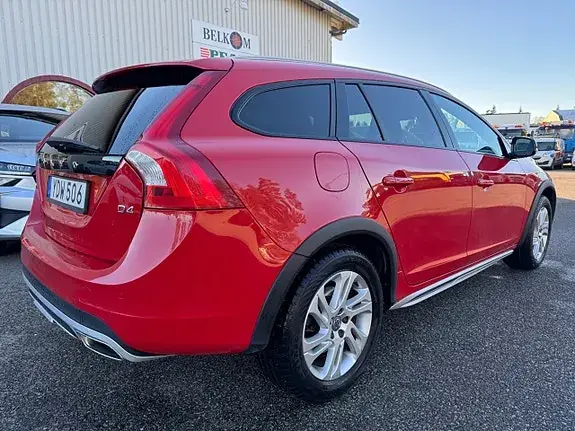 Volvo V60 Cross Country 2017 photo 5