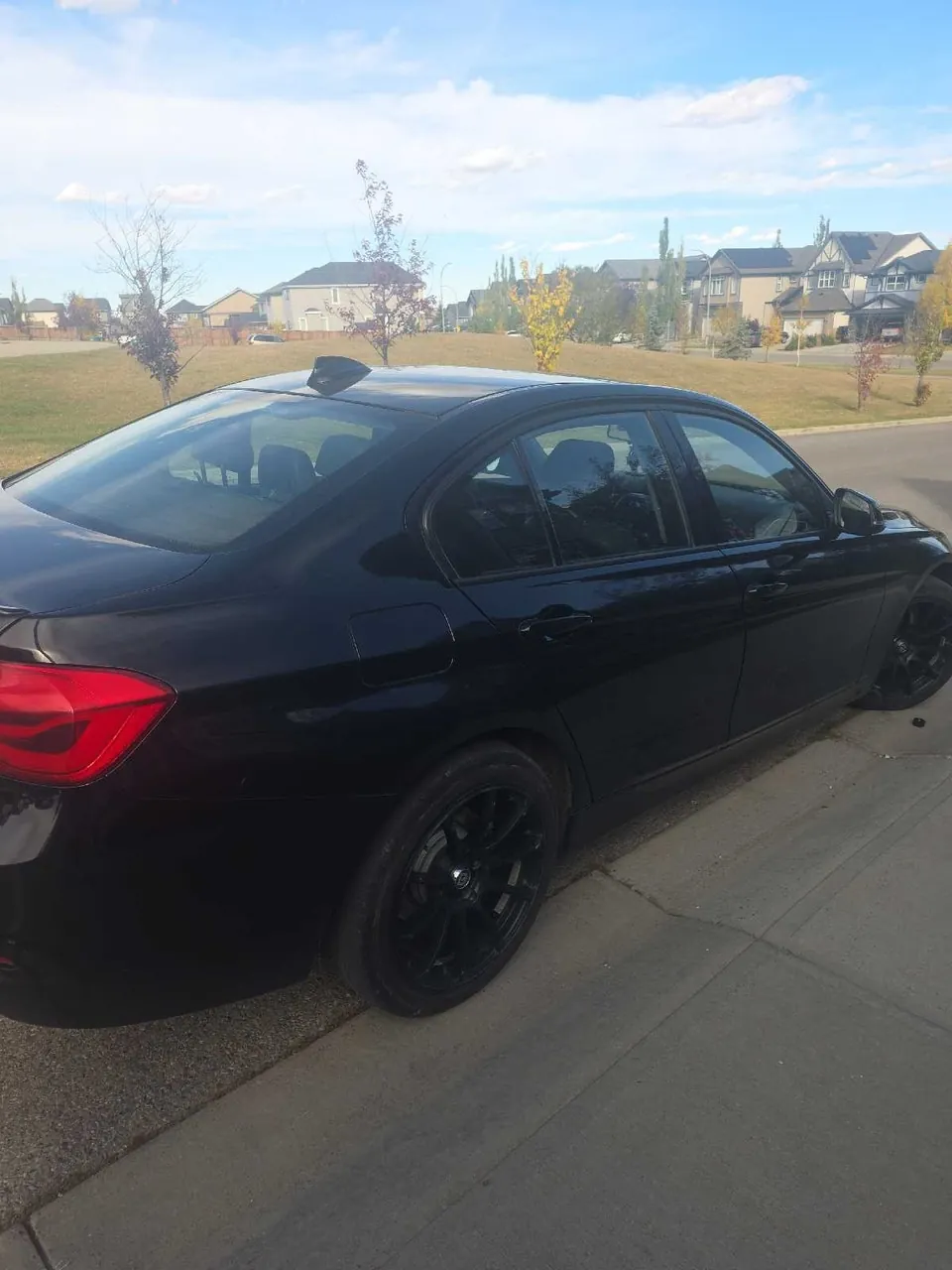 BMW 3 Series 2016 photo 2