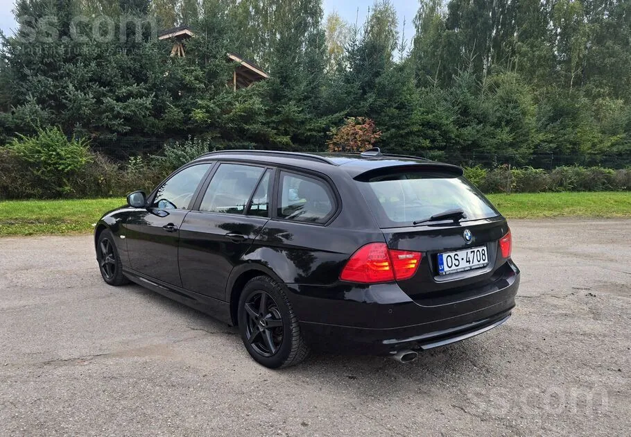 BMW 320D 2010 photo 4